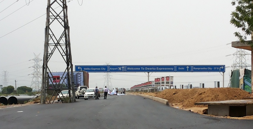 DWARKA EXPRESSWAY: HIGHWAY TO PROSPERITY 1 DWARKA EXPRESSWAY: HIGHWAY TO PROSPERITY