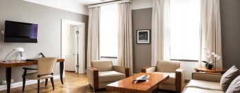 A-DESTINATION-FOR-HIGH-END-LIVING-830x323