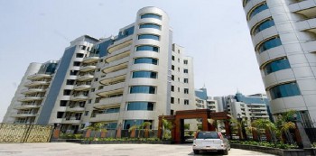 Why-Private-Equity-Still-Votes-for-Commercial-Real-Estate