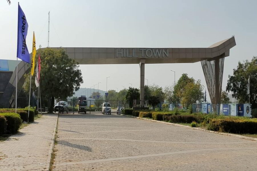 Supertech-hill-town-plots